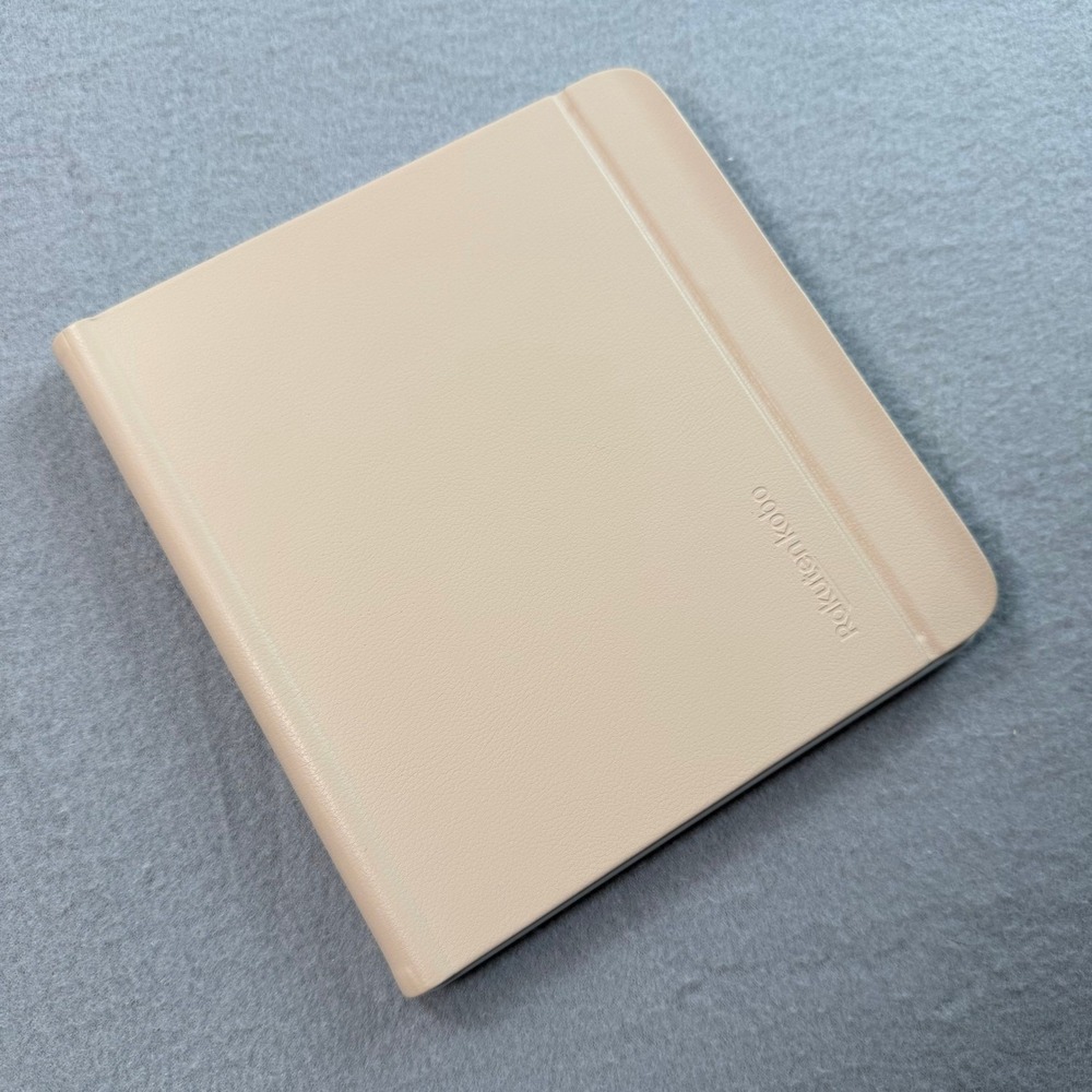 Kobo Libra Colour E-reader White 32 GB Bundle Case Screen Protector - Picture 6 of 7